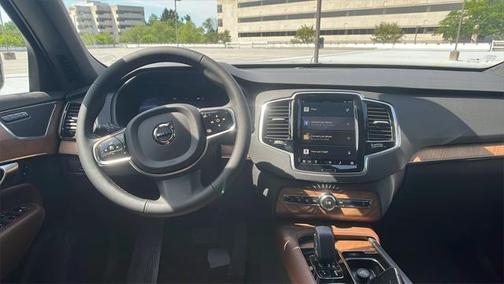 2024 Volvo XC90 Recharge Plug-In Hybrid T8 Plus Bright Theme 7-Seater