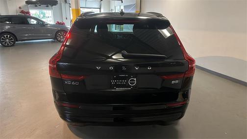 2023 Volvo XC60 B5 Core