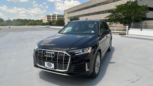 2022 Audi Q7 45 Premium Plus