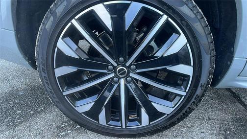 2025 Volvo XC90 B5 Plus 7-Seater