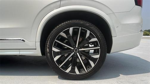2025 Volvo XC90 B6 Plus 7-Seater