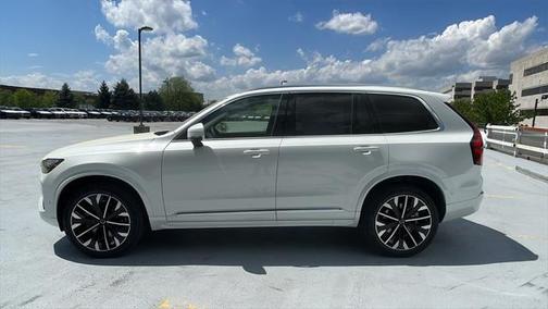 2025 Volvo XC90 B6 Plus 7-Seater