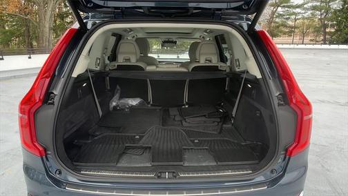 2022 Volvo XC90 Recharge Plug-In Hybrid T8 Inscription 6 Passenger