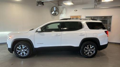 2023 GMC Acadia AWD SLT