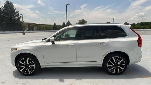 2019 Volvo XC90 T6 Inscription