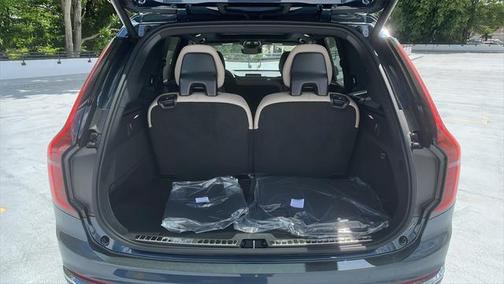 2025 Volvo XC90 B5 Core