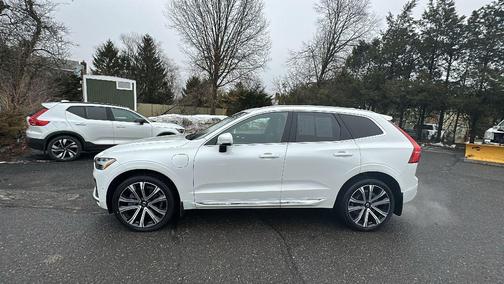 2023 Volvo XC60 Recharge Plug-In Hybrid T8 Ultimate Bright Theme