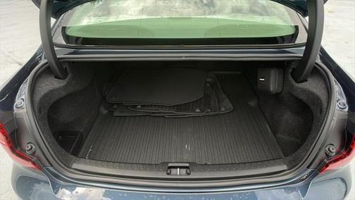 2024 Volvo S60 B5 Plus Dark Theme