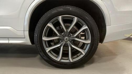 2019 Volvo XC90 T5 Momentum