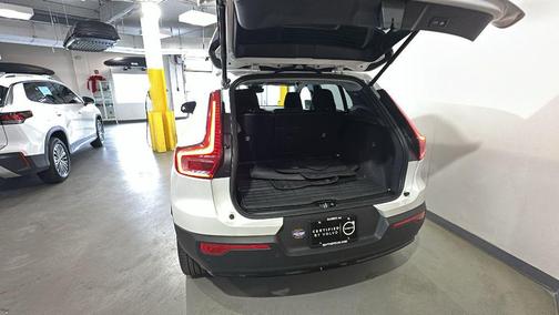 Crystal White Metallic 2024 Volvo XC40 B5 Plus Dark Theme