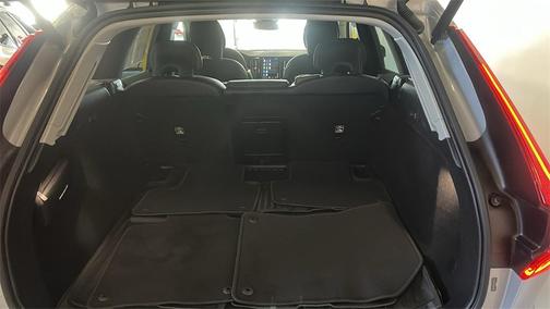 2023 Volvo XC60 B5 Core