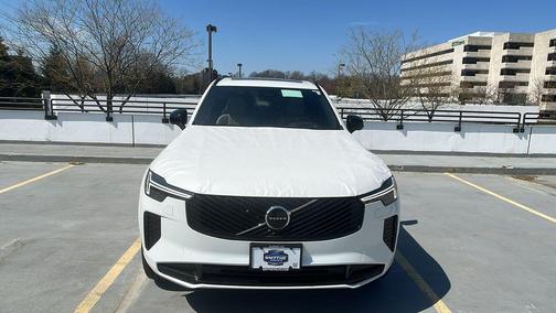 Crystal White Pearl 2026 Volvo XC90 Ultra Dark Theme, B6 AWD Gas (mild hybrid), Gasoline, 6 Seats