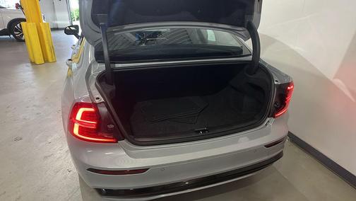 Vapour Grey Metallic 2024 Volvo S60 B5 Plus Dark Theme