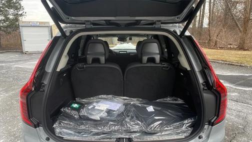 2025 Volvo XC90 Plug-In Hybrid T8 Ultra 7-Seater