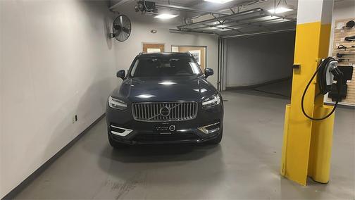 2024 Volvo XC90 B5 Core Bright Theme