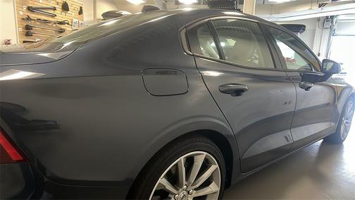 2020 Volvo S60 T6 Momentum