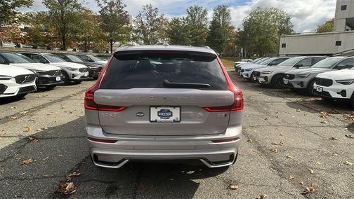 2026 Volvo XC60 B5 Plus