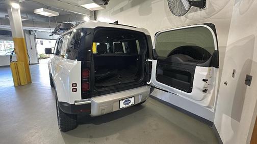 Fuji White 2024 Land Rover Defender 110 P400 S