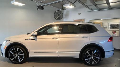2022 Volkswagen Tiguan 2.0T SEL R-Line 4MOTION