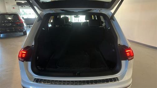 2022 Volkswagen Tiguan 2.0T SEL R-Line 4MOTION