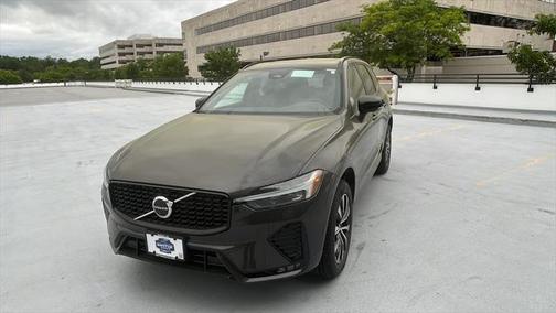 2025 Volvo XC60 B5 Plus