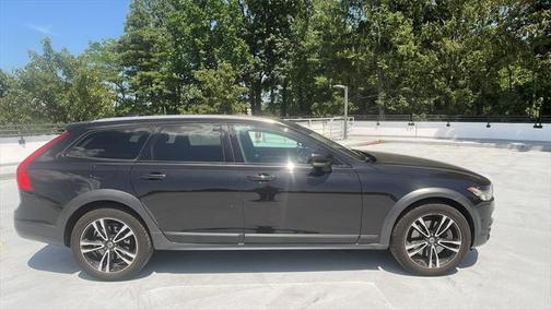 2018 Volvo V90 Cross Country T5
