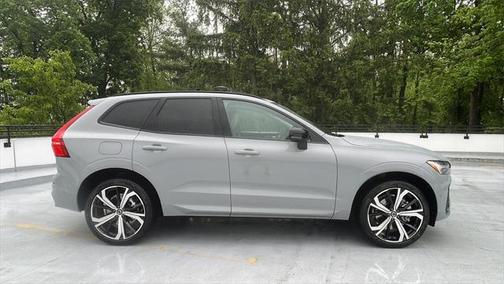 2025 Volvo XC60 Plug-In Hybrid T8 Ultra