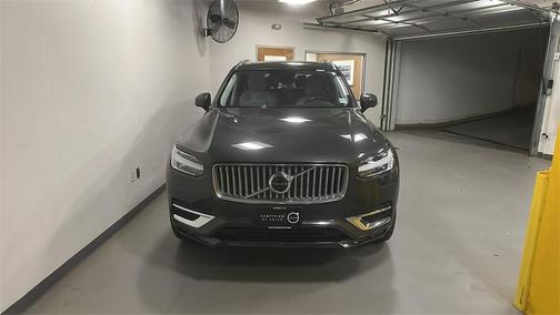 2022 Volvo XC90 T6 Inscription