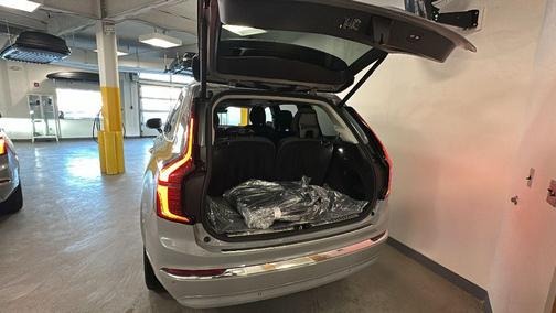 2026 Volvo XC90 Plus, B6 AWD Gas (mild hybrid), Gasoline, Bright, 7 Seats