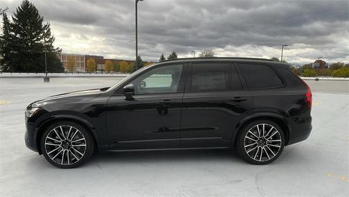 2026 Volvo XC90 B6 Ultra Dark Theme 7-Seater