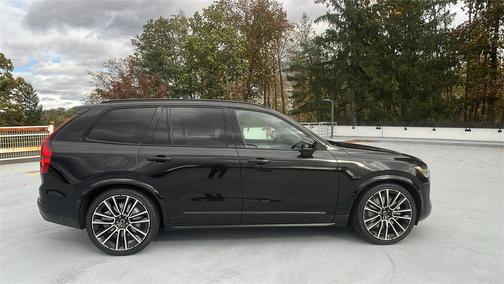 2026 Volvo XC90 B6 Ultra Dark Theme 7-Seater