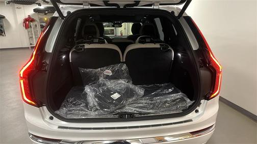 2026 Volvo XC90 B6 Plus 7-Seater