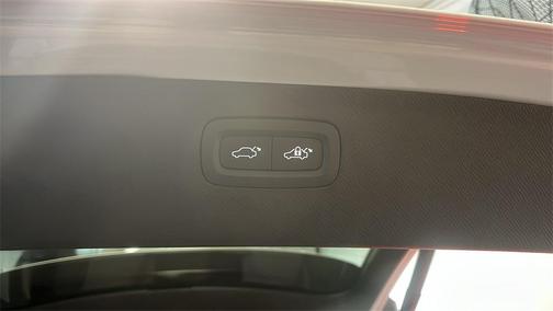 2024 Volvo XC90 Recharge Plug-In Hybrid T8 Ultimate Bright Theme 7-Seater