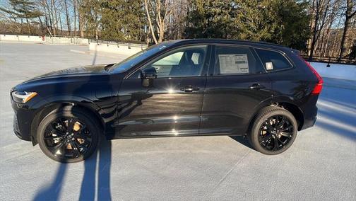 2024 Volvo XC60 Recharge Plug-In Hybrid T8 Ultimate Black Edition