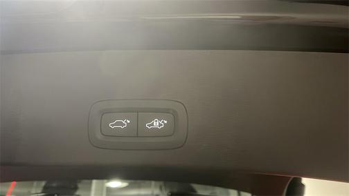 2024 Volvo XC40 B5 Plus Dark Theme
