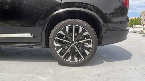 2025 Volvo XC90 B6 Ultra