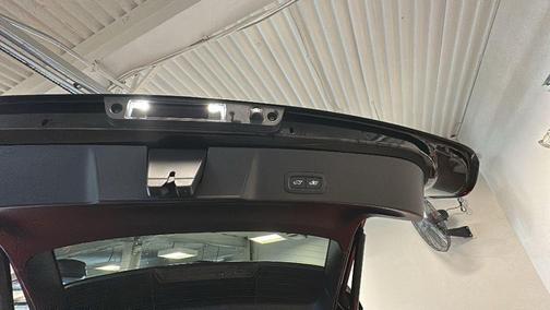 2023 Volvo XC40 B5 Plus Dark Theme