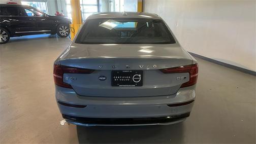 2024 Volvo S60 B5 Ultimate Dark Theme