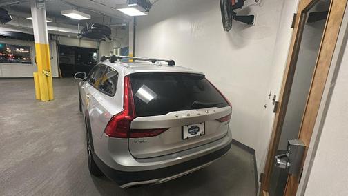 2017 Volvo V90 Cross Country T6