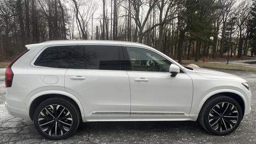 2025 Volvo XC90 Plug-In Hybrid T8 Plus 7-Seater