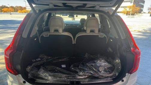 2025 Volvo XC90 Plug-In Hybrid T8 Plus 7-Seater