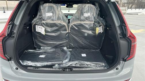 2026 Volvo XC90 Plus, B6 AWD Gas (mild hybrid), Gasoline, Bright, 6 Seats