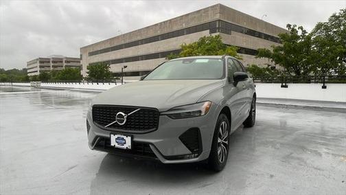 2025 Volvo XC60 B5 Plus