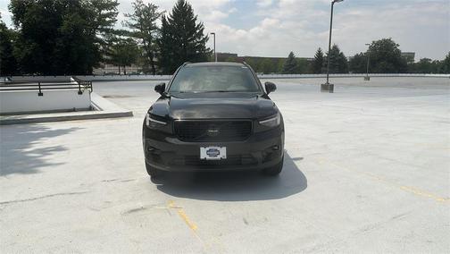 2026 Volvo XC40 B5 Ultra Black Edition