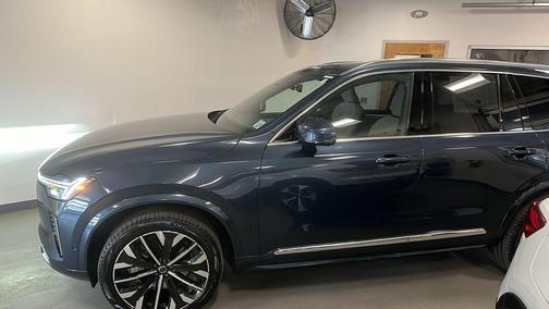 2026 Volvo XC90 Plus, B6 AWD Gas (mild hybrid), Gasoline, Bright, 7 Seats