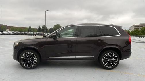 2025 Volvo XC90 B6 Ultra
