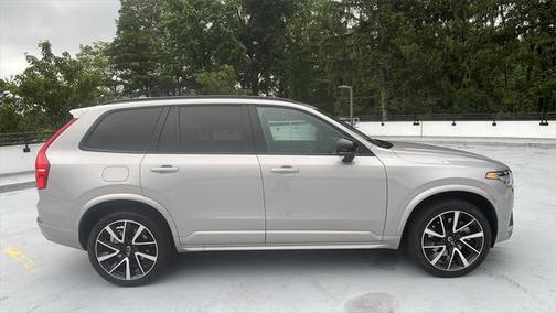 2023 Volvo XC90 Recharge Plug-In Hybrid T8 Plus Dark Theme 7-Seater
