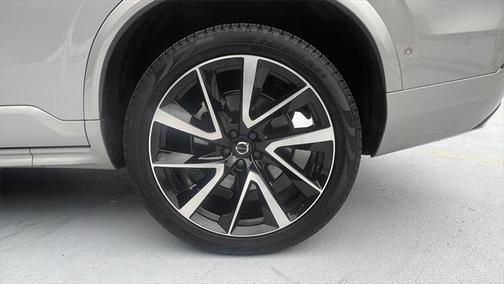 2023 Volvo XC90 Recharge Plug-In Hybrid T8 Plus Dark Theme 7-Seater