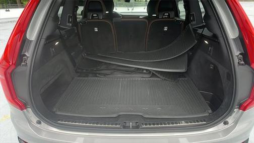 2023 Volvo XC90 Recharge Plug-In Hybrid T8 Plus Dark Theme 7-Seater