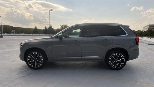 Vapour Grey Metallic 2026 Volvo XC90 Plus, B6 AWD Gas (mild hybrid), Gasoline, Bright, 7 Seats